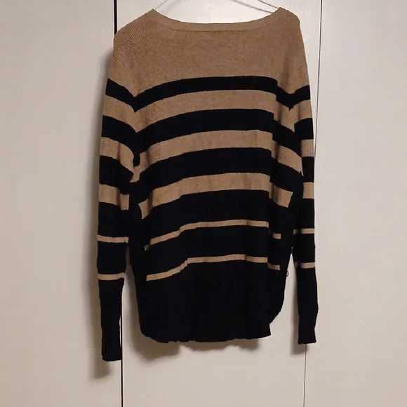 Kathy Ireland Beige and Black Striped Crew Neck Sweater - Picture 5 of 7